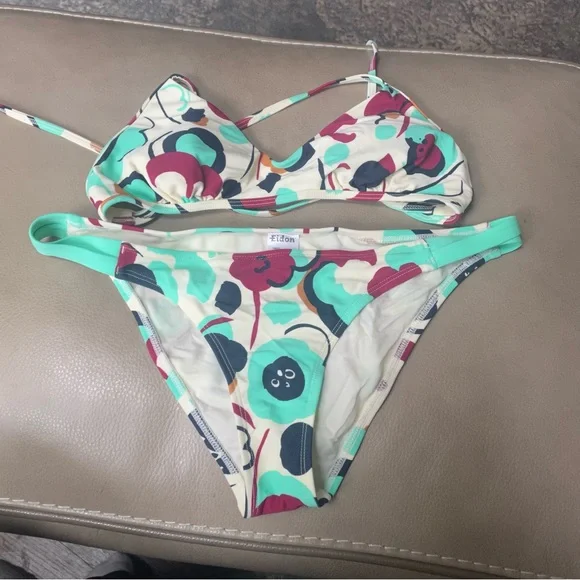 Patterned Bikini Set - Picture 3 of 7
